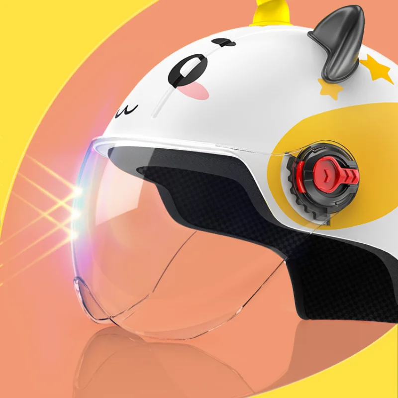 Детский шлем с электроаккумулятором и сертификатом DOT летний солнцезащитный для