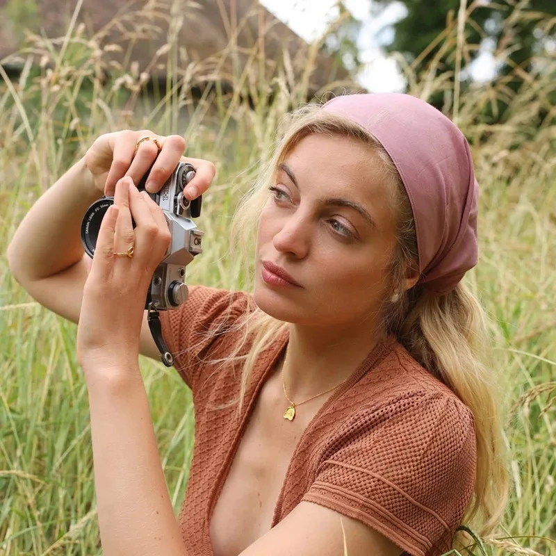 

Vintage Necklace For Women Personality Niche Design Handmade Culpture Pendant Necklaces Golden Jewelry Gifts Party Accessories