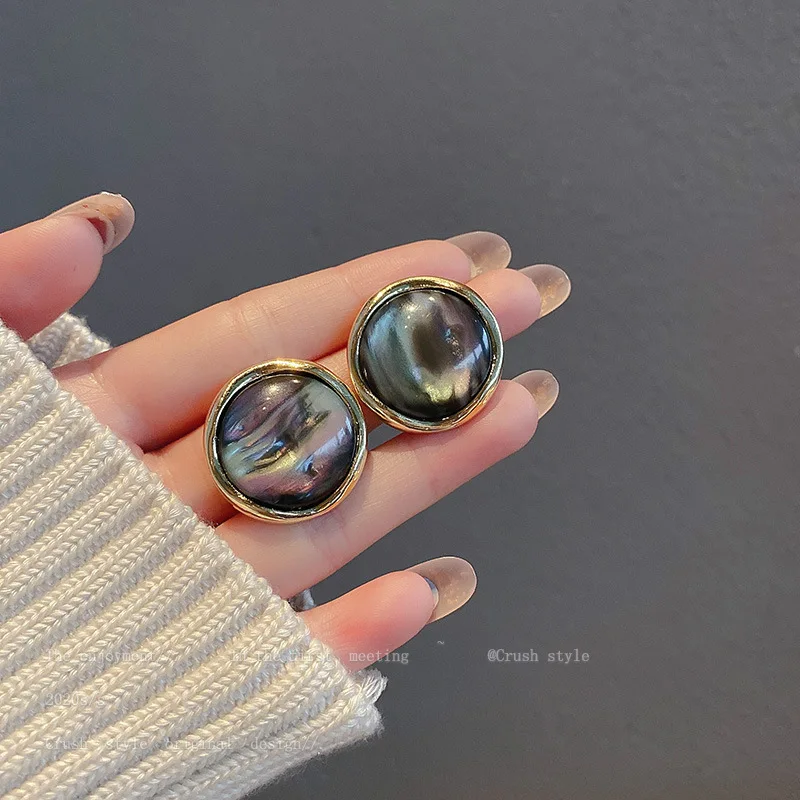 

Korean Fashion Design 925 Silver Needle Resin Round Simple Personalized Temperament Earrings Female