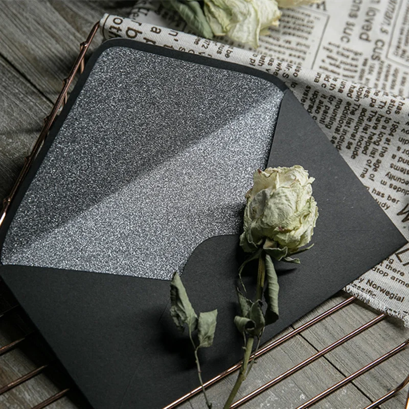 Конверт черный однотонный золотистый 20 шт./лот внутренняя Свадебная