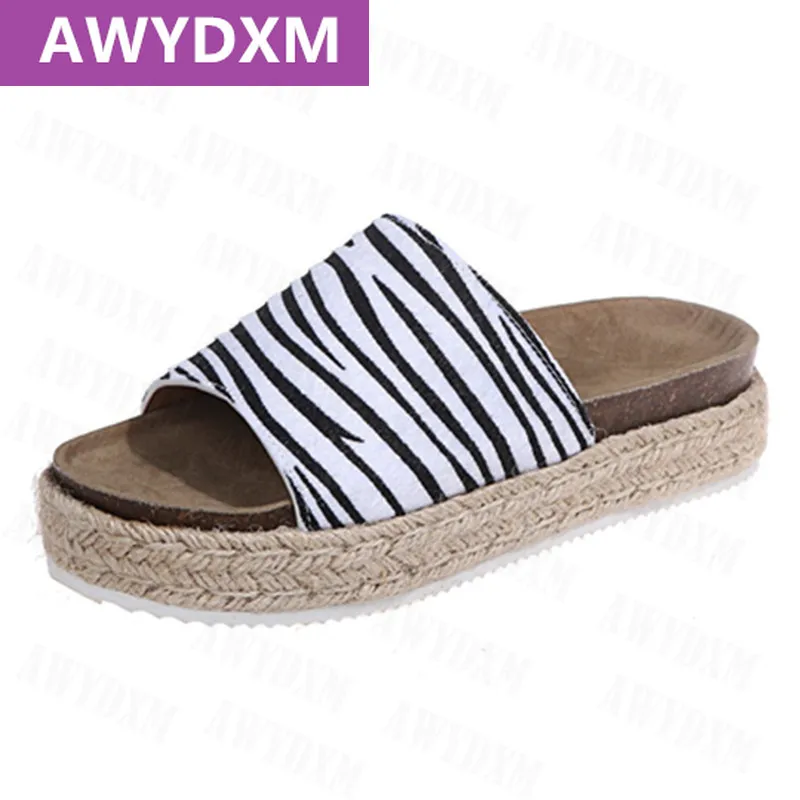 

2021 New Slippers Female Shoes Fashion Summer Women Shoes Flats Open Toed Female Slippers Leopard Print Flip Flops Beach Shoes
