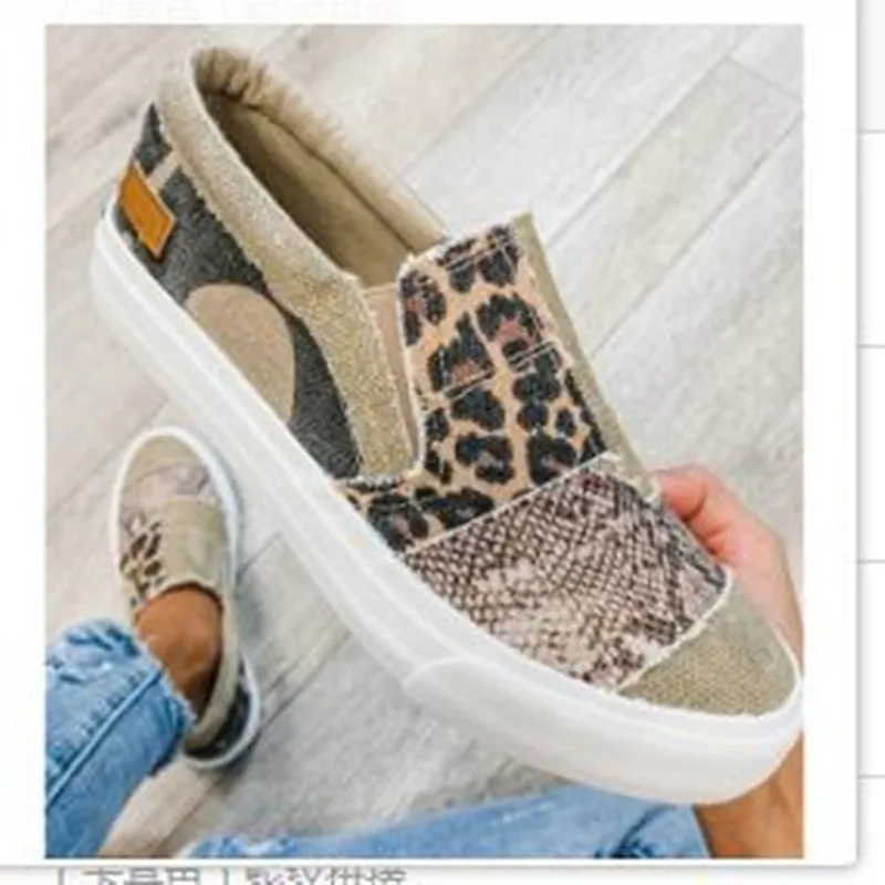

hot Autumn Women Shoes Comfortable Ladies Flats Patchwork Snake Pattern Canvas Loafers Slip On Women Lazy Shoes Female Sneakers