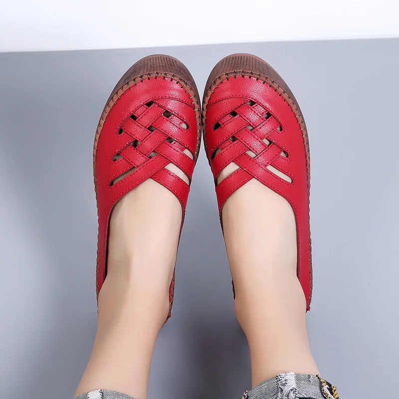 Туфли женские кожаные на плоской подошве дышащие лоферы без застежки