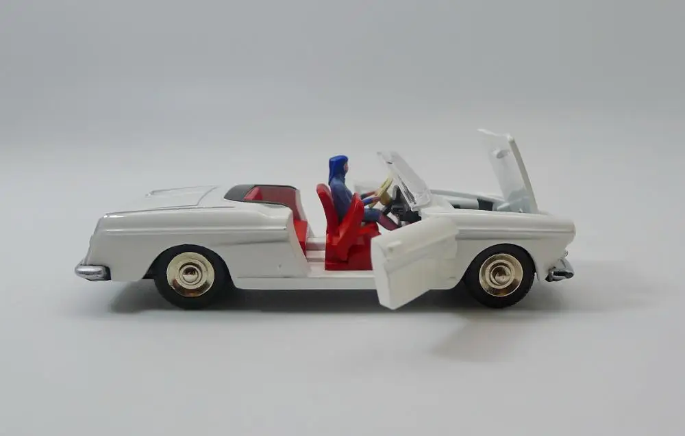 Atlas Dinky Toys 528 PEUGEOT 404 Cabriolet 1:43 литой модельный автомобиль
