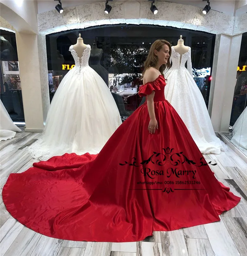 

Princess Red Ball Gown Prom Dresses 2020 Off Shoulder Cheap Simple Plus Size Puffy Satin Arabic vestidos de fiesta de noche