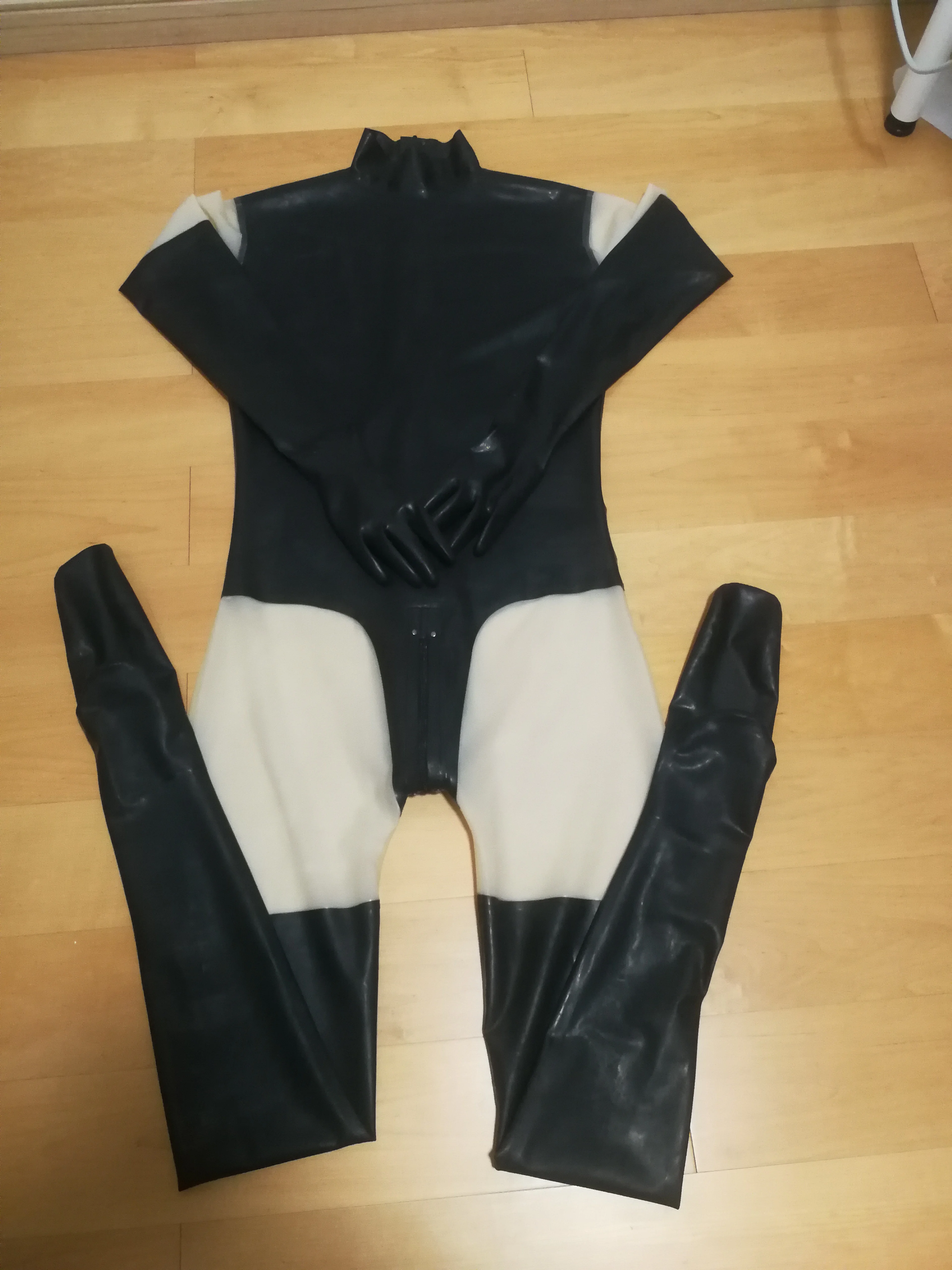 Новый дизайн облегающий латексный комбинезон прозрачный с черным трико женские