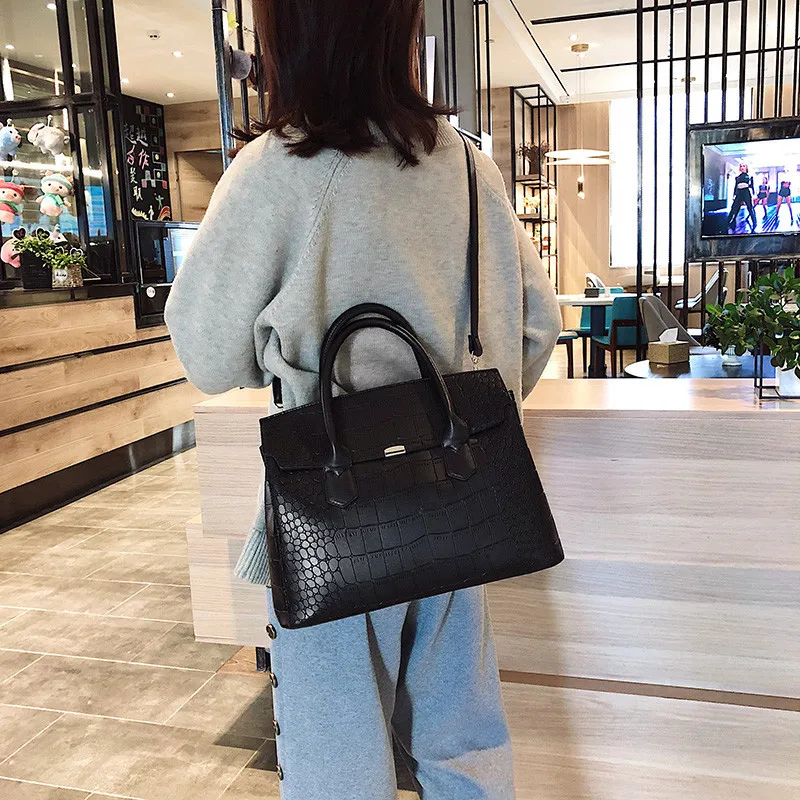 

2021 New Female Handbag Cayman PU Leather Women Shoulder Bag Big Luxury Brand Summer Ladies Large Capacity Casual Totes Hand bag
