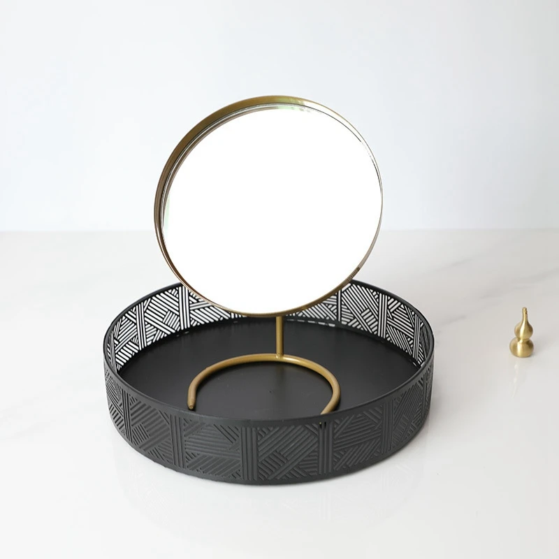 Металлический поднос под старину круглый железный для хранения в домашних