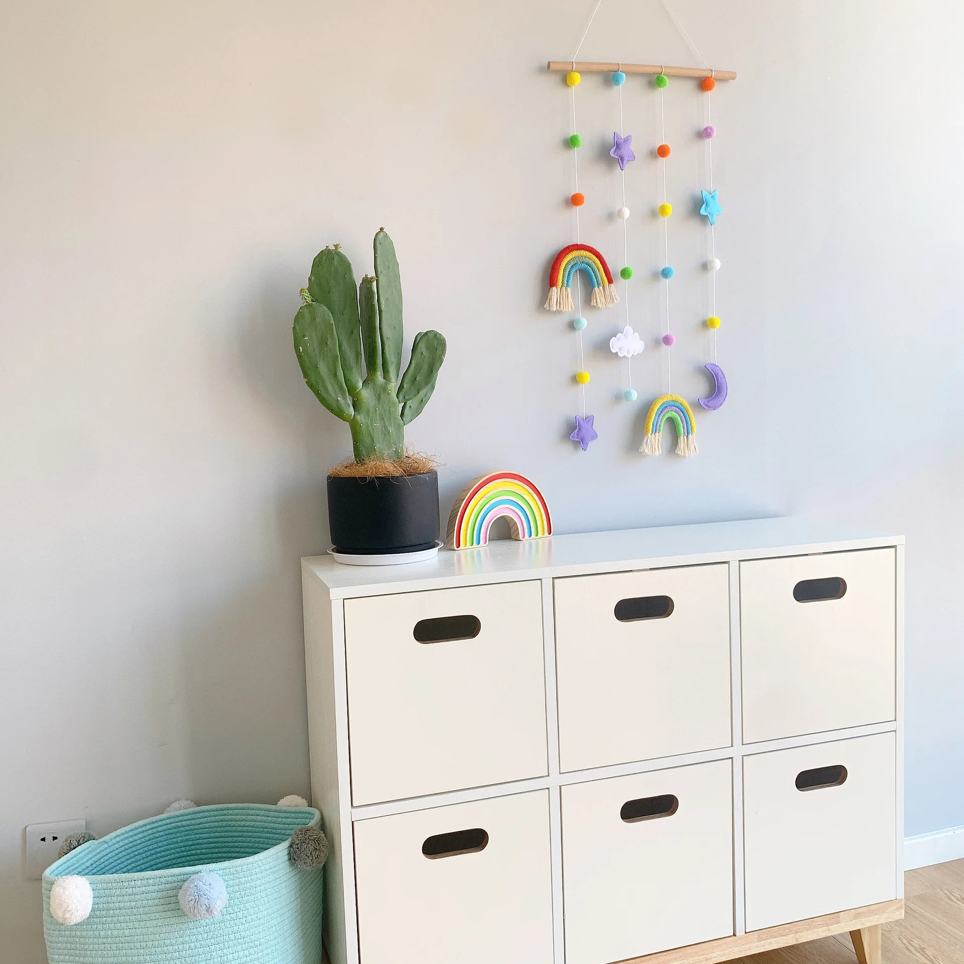 

Ins Kids Room Decoration Handmade Weaving Rainbow Wall Hanging Ornaments with Felt Ball Home Decor Wooden Stick Tassel Pendant