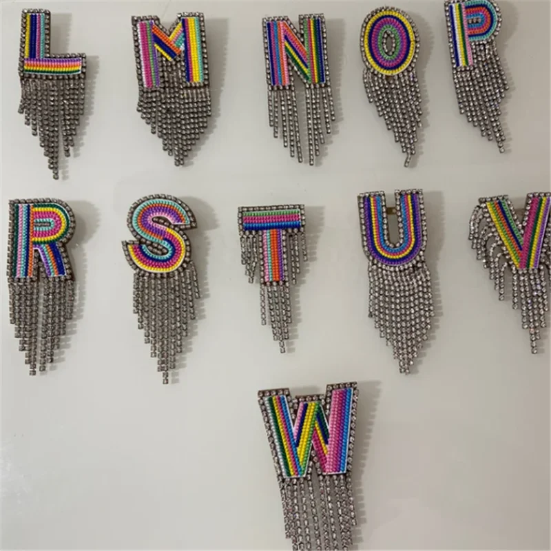 Красочная вышитая брошь из искусственной кожи с бахромой украшения драгоценных