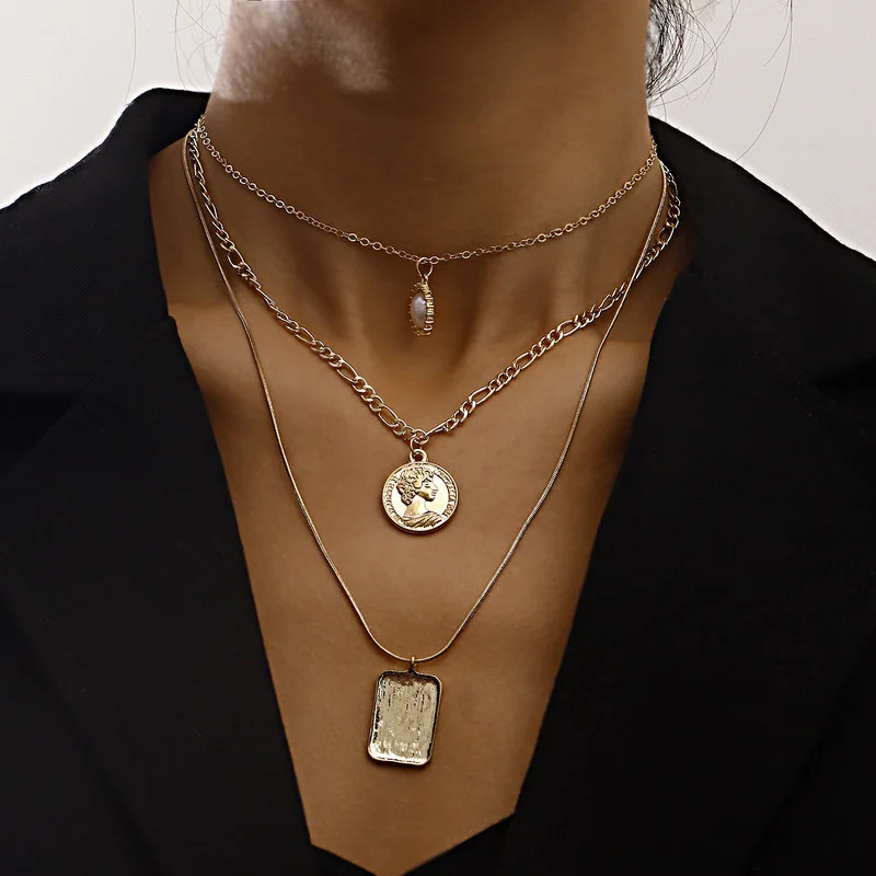 

Vintage Boho Multilayer Pearl Choker Portrait Coin Square Pendant Chain Gold Color Necklace for Women Party Fashion Jewelry Gift