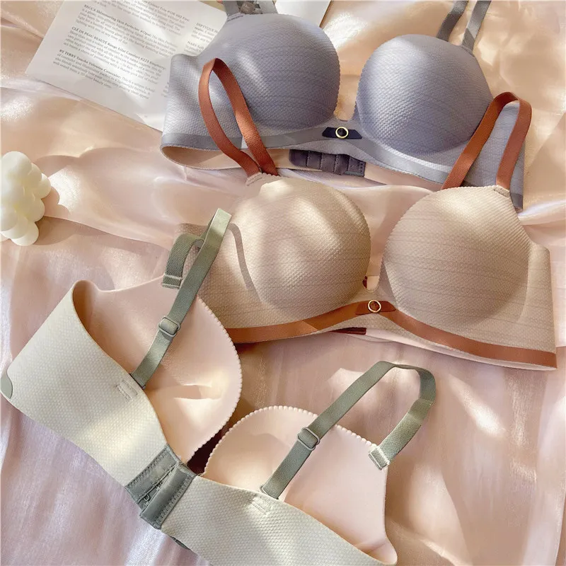 

Wriufred Non-marking one-piece non-wireless bra simple comfortable glossy underwear gather upper collection adjustment lingerie