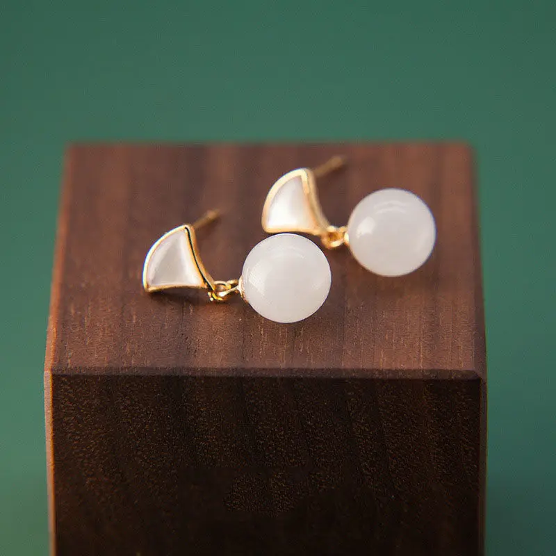 

Новинка, серебряная инкрустированная естественная яркая белая подвеска в китайском ретро стиле, очаровательные дизайнерские женские брен...