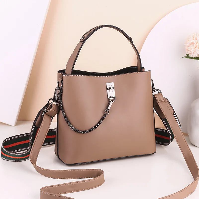 

bags for women 2020 handbag bolsos sac a main fluffy Fashion chain large capacity messenger shopping Ladies Tote