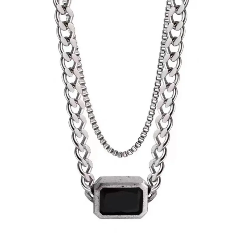 

Double Layered Square Black Shell Hip hop Necklaces Flat Figaro Chain Necklaces for Women Vintage Titanium Steel Necklace