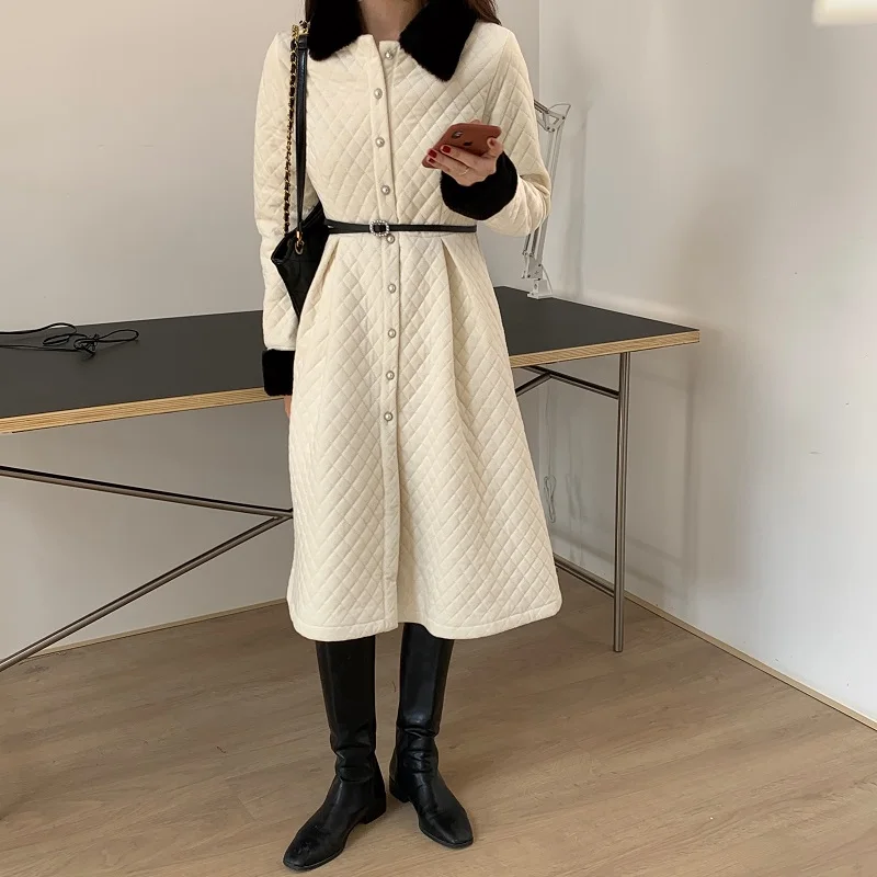 

Черное длинное прямое зимнее пальто с ромбовидным узором, повседневные женские парки с поясом, стильная верхняя одежда с глубокими кармана...