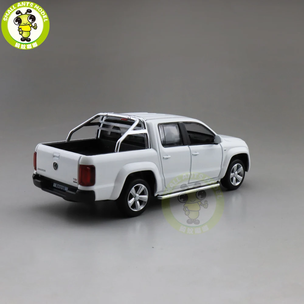 1/30 Caipo AMAROK пикап литая модель автомобиля игрушки для детей оттягивающийся музыкальный светильник подарки для мальчиков девочек