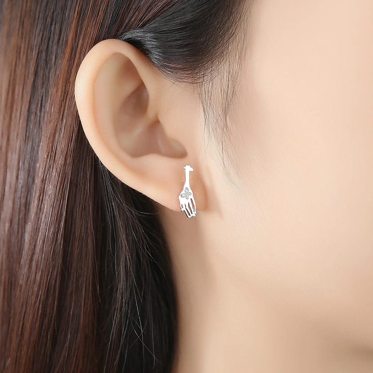 

SANYU Korean Genuine 925 Sterling Silver Cute Butterfly Giraffe Animal Stud Earrings for Women Brushed Earrings Fine Jewelry