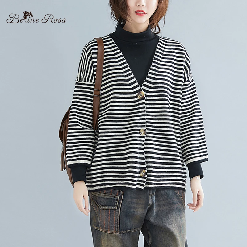 Женская короткая куртка в полоску BelineRosa черно-белая повседневная трикотажная