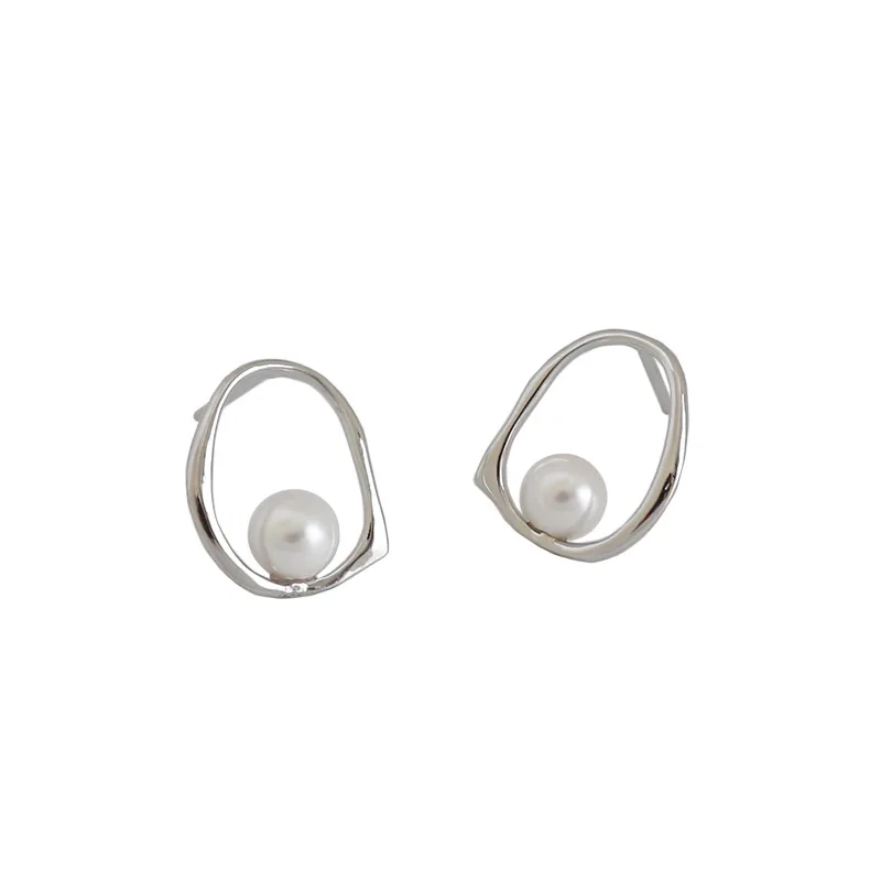 

CH-1307 Korean version of S925 sterling silver temperament hollow irregular geometric ring bead earrings women