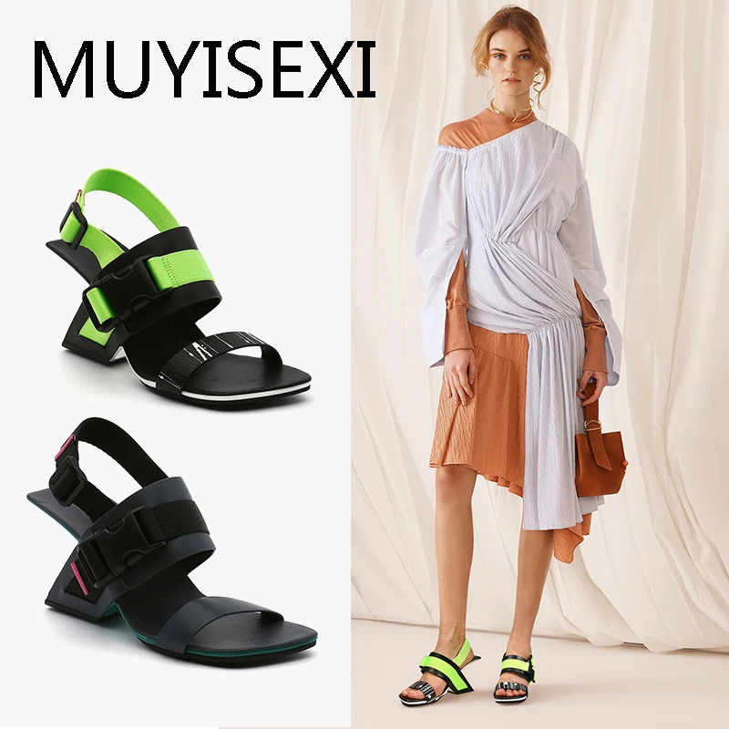 

Green Gladiator Sandals 8 cm Fretwork Strange Heel Women Sandals Summer Wedge Women Shoes Black White HL155 MUYISEXI