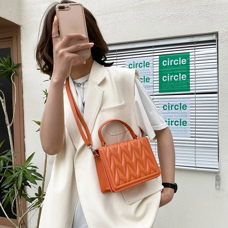 

Fashion Simply PU Leather Crossbody Bag For Women 2021 winter Solid Color Shoulder Messenger Bag Lady Chain Travel Small Handbag