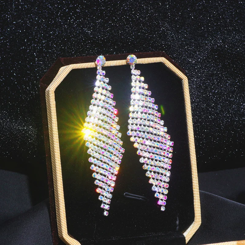 Длинные серьги-подвески с блестящими разноцветными кристаллами для женщин