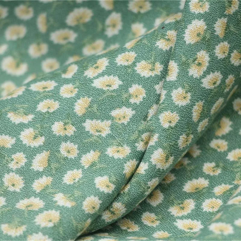 

142 cm width Soft and breathable grass green Daisy shirt dress fabric made of cotton and linen yarn