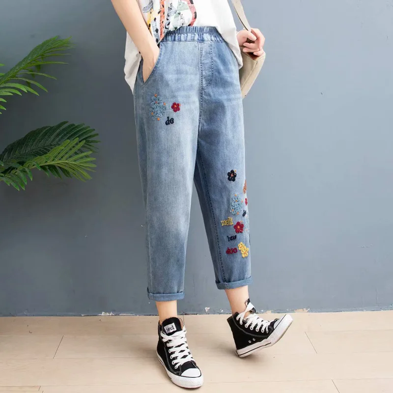 

Plus Size M-XL Women's Floral Embroidery Jeans Casual Vintage Cropped Denim Pants