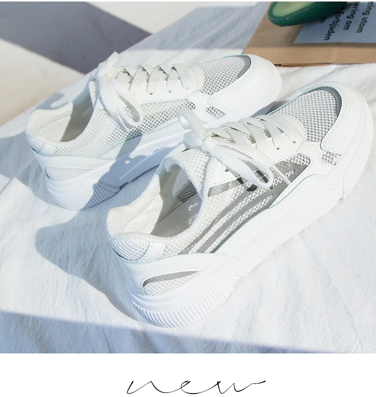 New Small White Shoes Women Breathable Reflective Stripe Shine Fashion Sneakers Ladies Casual Run Jogging Shoes Student Trainers
