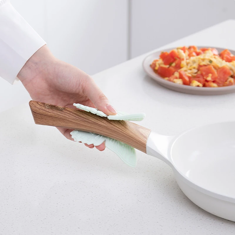 

2 PCS Silicone Oven Mitts with Butterfly Shape Mini Style Food-Grade Silicone Heat-Resistant Washable for Kitchen HVR88