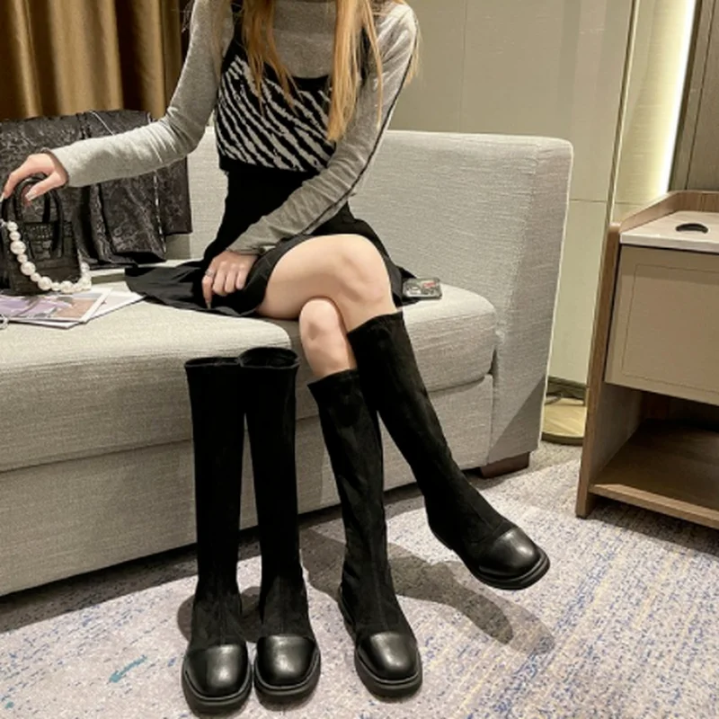 Женские сапоги-чулки на плоской подошве с круглым носком осень 2021 - купить по