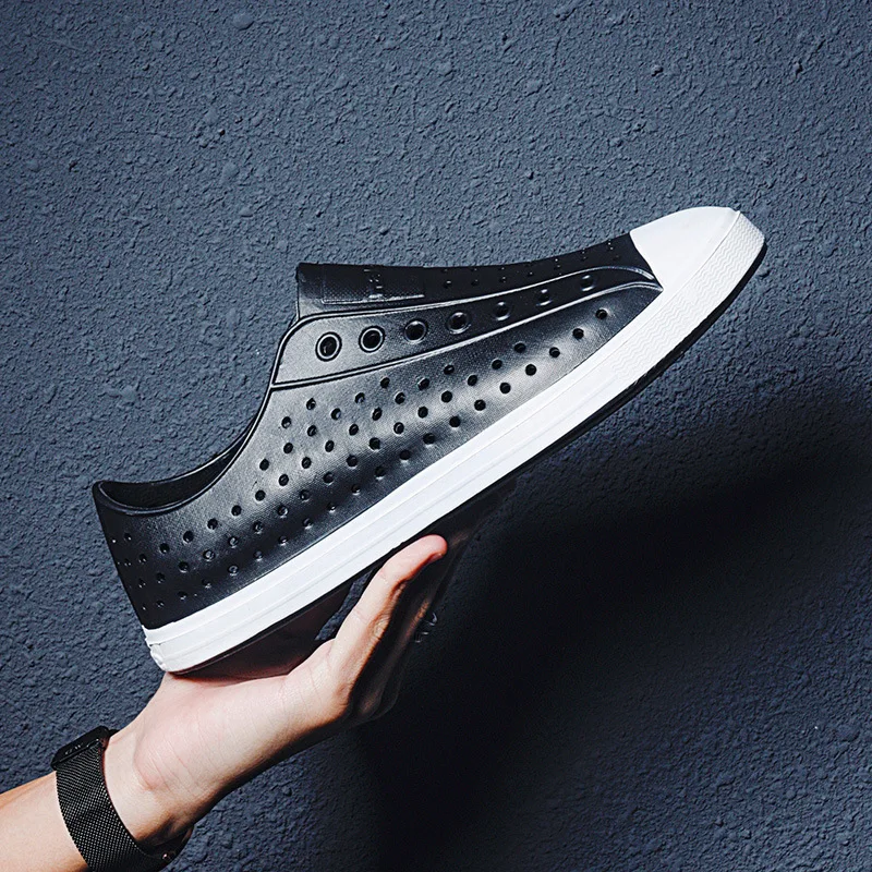 

2022 Spring Summer Couple Shoes Loafers Hollow Out Breathable Beach Men Casual Shoes Unisex Slip-on Flat Sandals Men Size 36-45