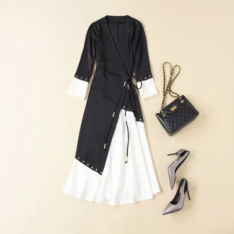 Женское платье с длинными рукавами черно белое Свободное v образным вырезом и