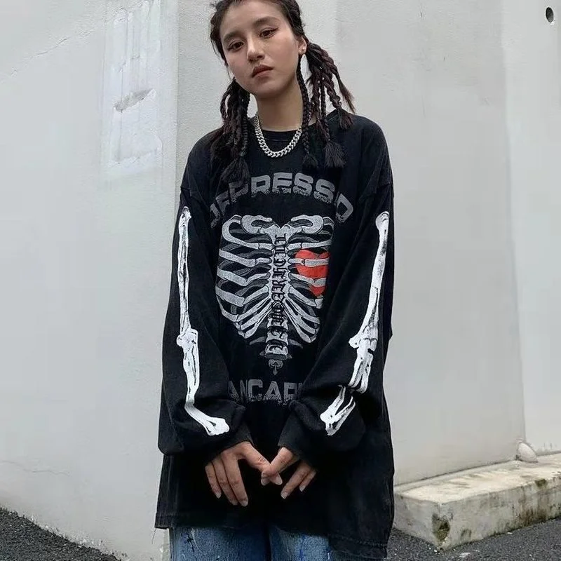 

Skull Letters Retro Print Women Sweatshirt Gothic Street Hip-hop Old Watermark Bf Loose Y2k Tops Oversized Women Sweatshirt 2021