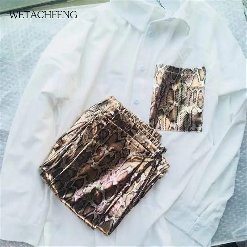 Женский комплект из двух предметов блузка со змеиным принтом и длинные брюки с