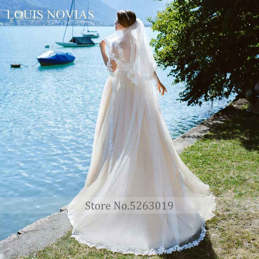 Свадебное платье принцессы Louis Novias Платье трапециевидного силуэта без рукавов с