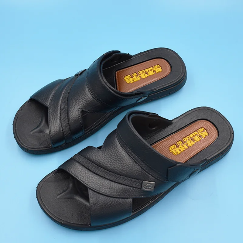 

2021 Summer New Flat Slip on Soft Bottom Sandals Men Fashion Non-slip Slippers for Male Outdoor Chic Sandy Beach Men Sandals