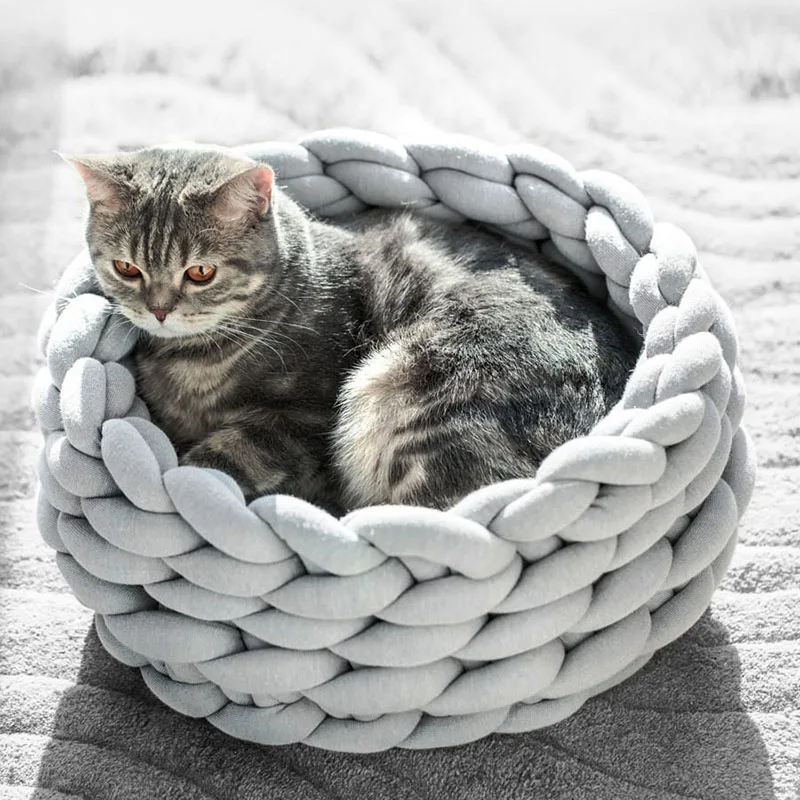 

2020 new arrive Super Soft Pet Bed Winter Warm Sleeping Bed for dogs Kennel cat DIY handmade twist braided core yarn Cat bed