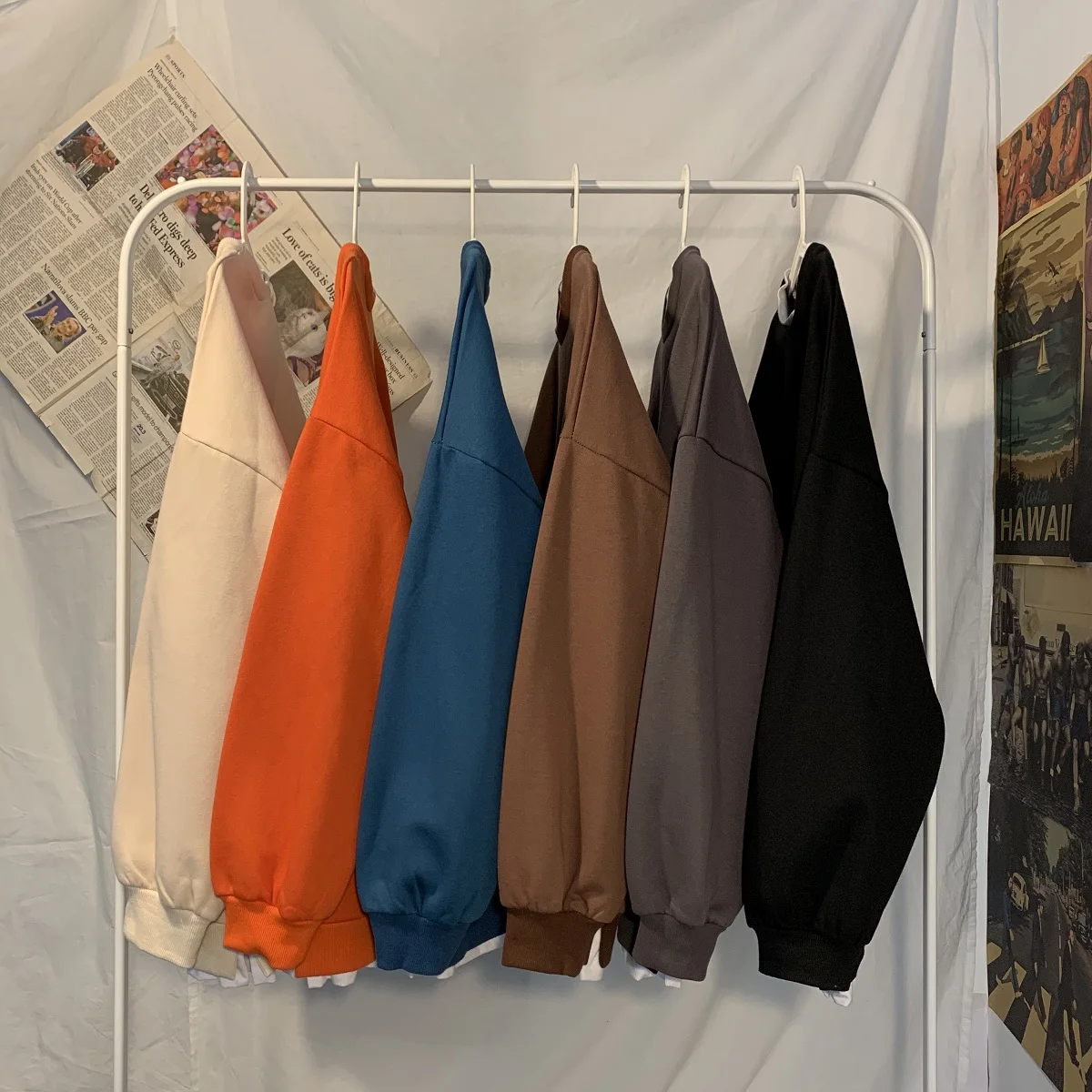 

Fake two-piece sweater men's Korean version of loose Joker handsome round neck jacket Hong Kong style couples