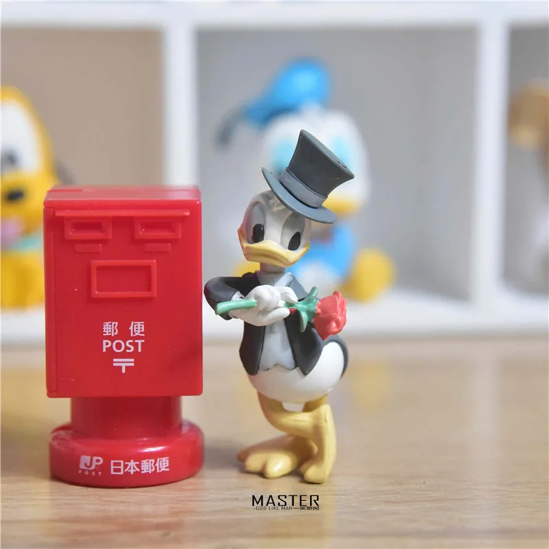 

6piece 7.5cm high quality retro and sweet Donald duck collection figures toys Donald duck model home ornaments toys