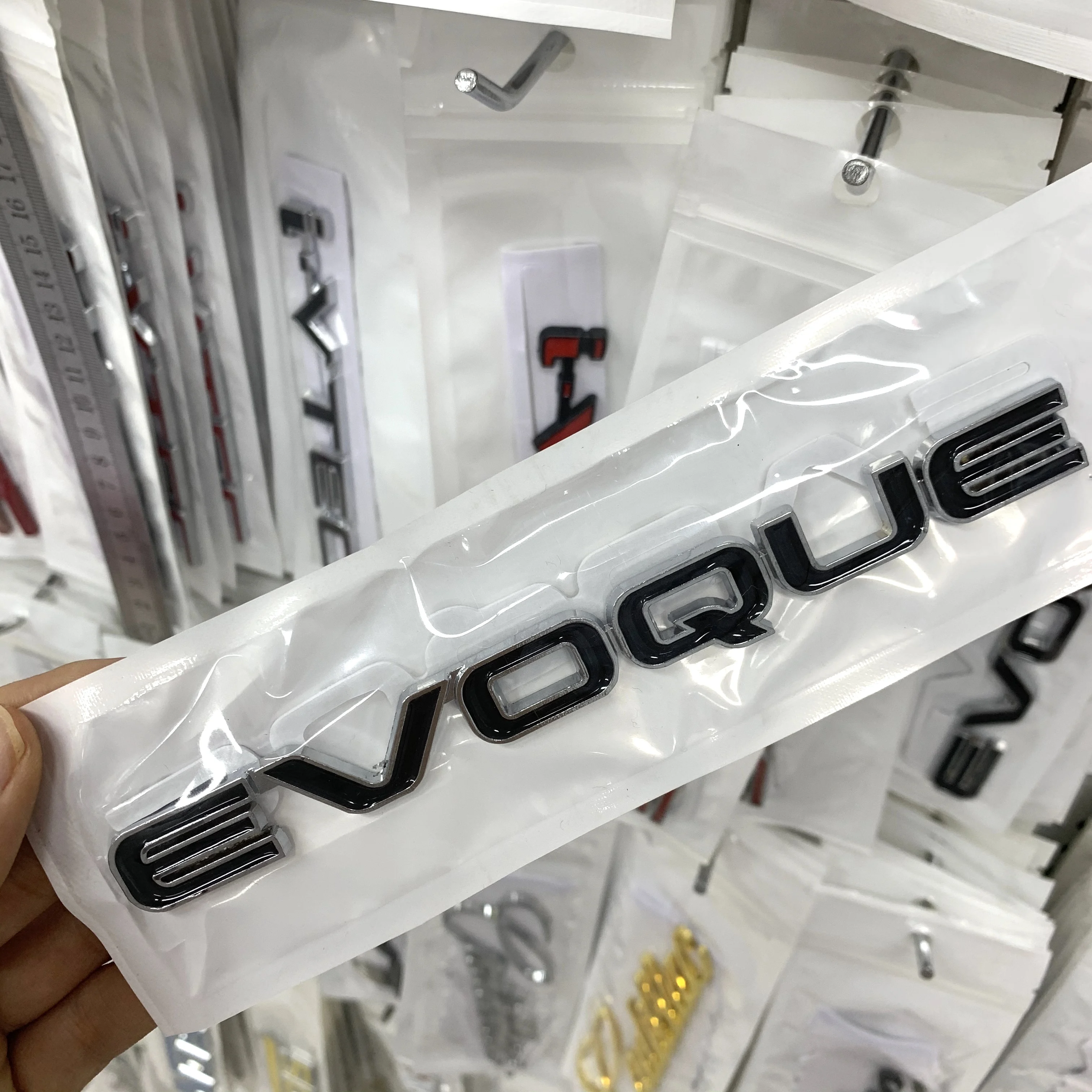 

3D Metal Refitting EVOQUE Emblem Tail Logo Sticker for Land Rover SUV Car styling Decals LRX EVOQUE Car Styling Accessories