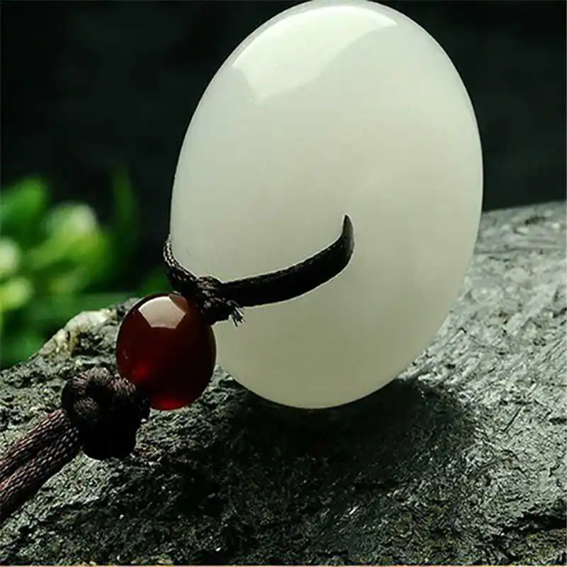 

Fashion Lucky China Buckle Beautiful Pendant White Carved Necklace Pendant