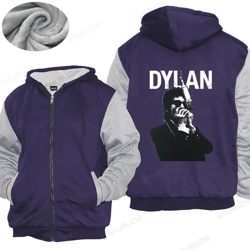 

Hoodies & Sweatshirts