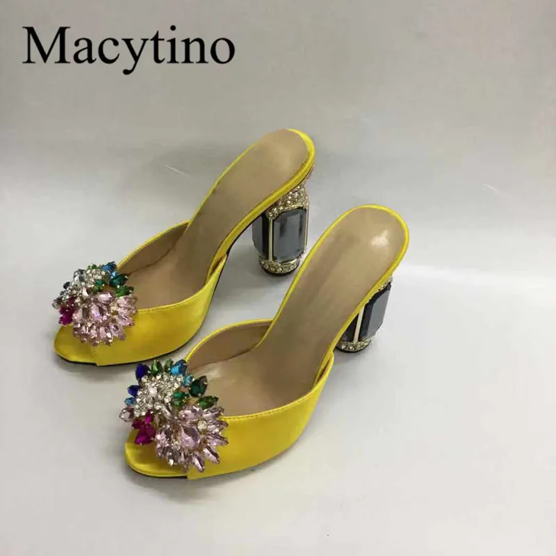 Macytino/Дизайнерская обувь; женские кожаные шлепанцы высокого качества; женские шлепанцы на высоком каблуке, Украшенные бусинами и бахромой