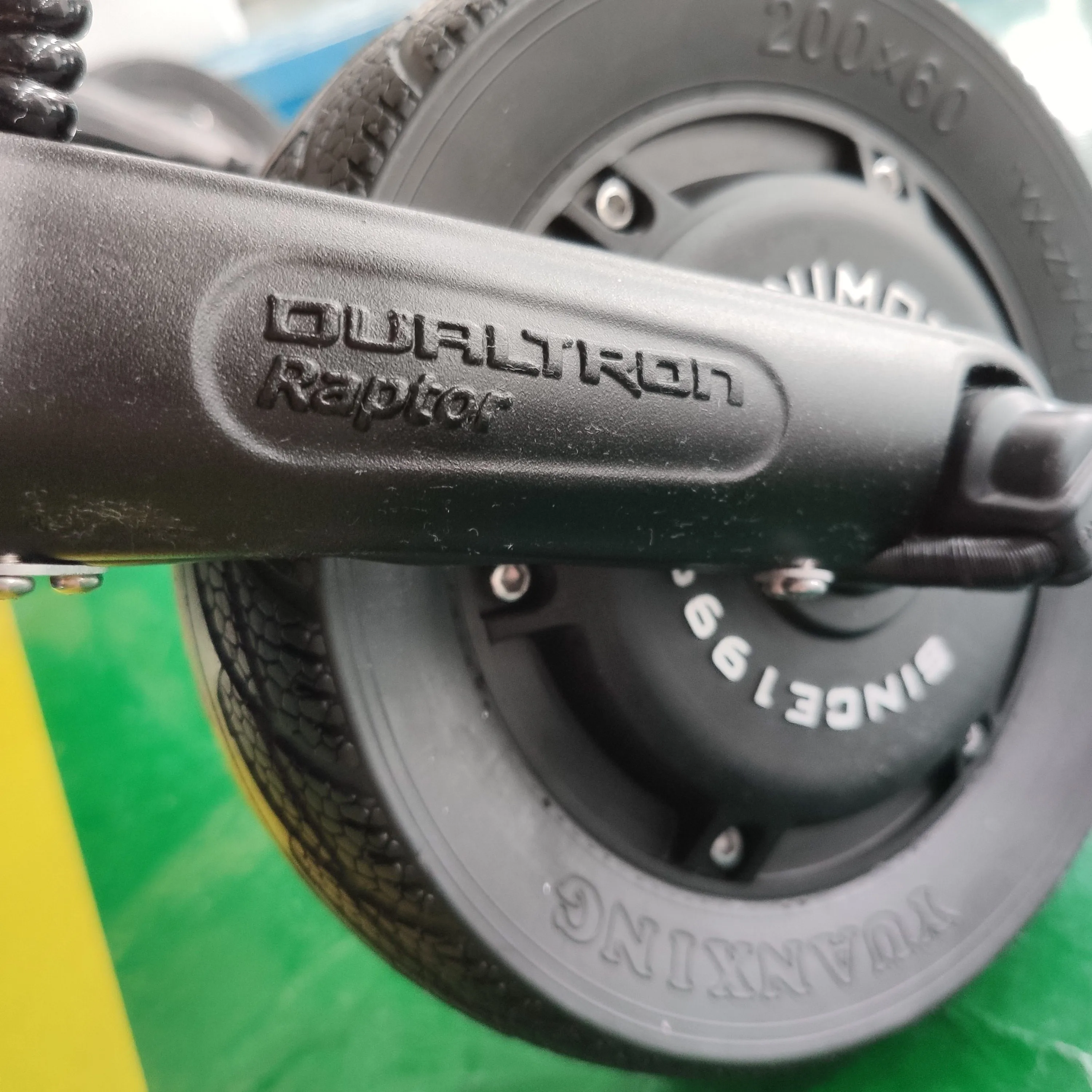Мотор DUALTRON Раптор Электрический скутор Раптор с шиномонтажным приводом