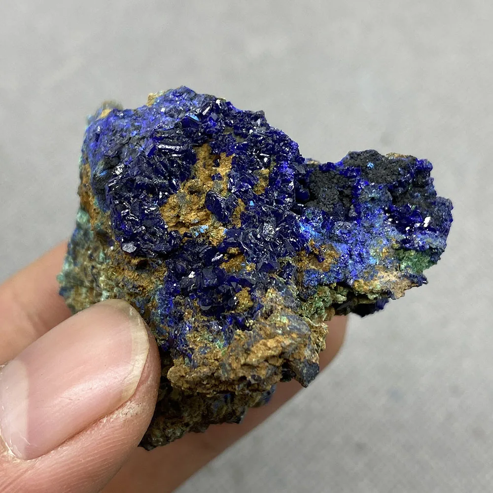 

Natural azurite mineral cristal espécime da província de anhui, china .