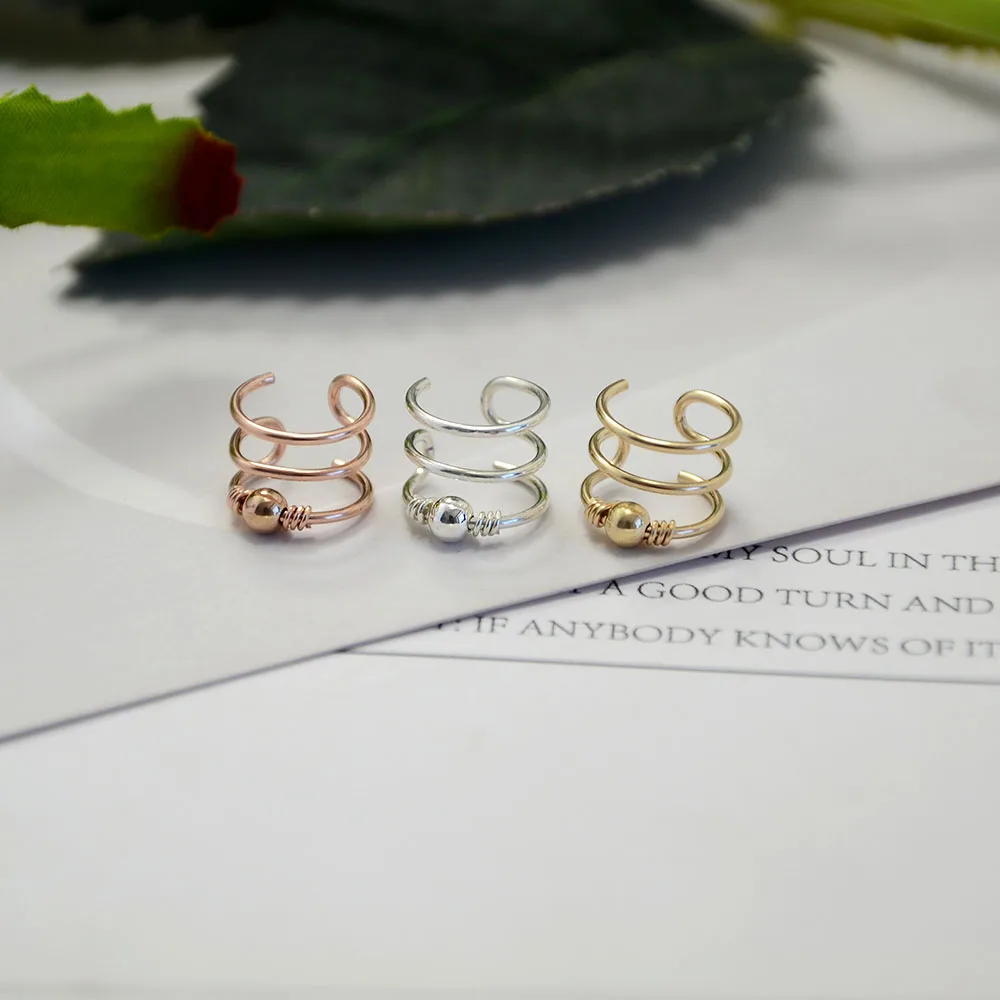 Серьги-клипсы ручной работы с бусинами и тонкой проволокой | Украшения