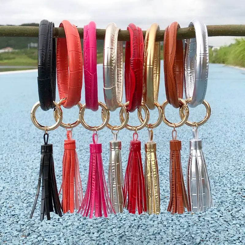 Брелок для ключей из эмалированной искусственной кожи с монограммой | Украшения