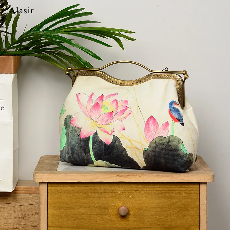 

Alasir Hand-embroidered Cheongsam Handbag Bag Ancient Style Women Hanfu Bag Diagonal Cross Chain Bag Frame Hand Bag Flowers Bag